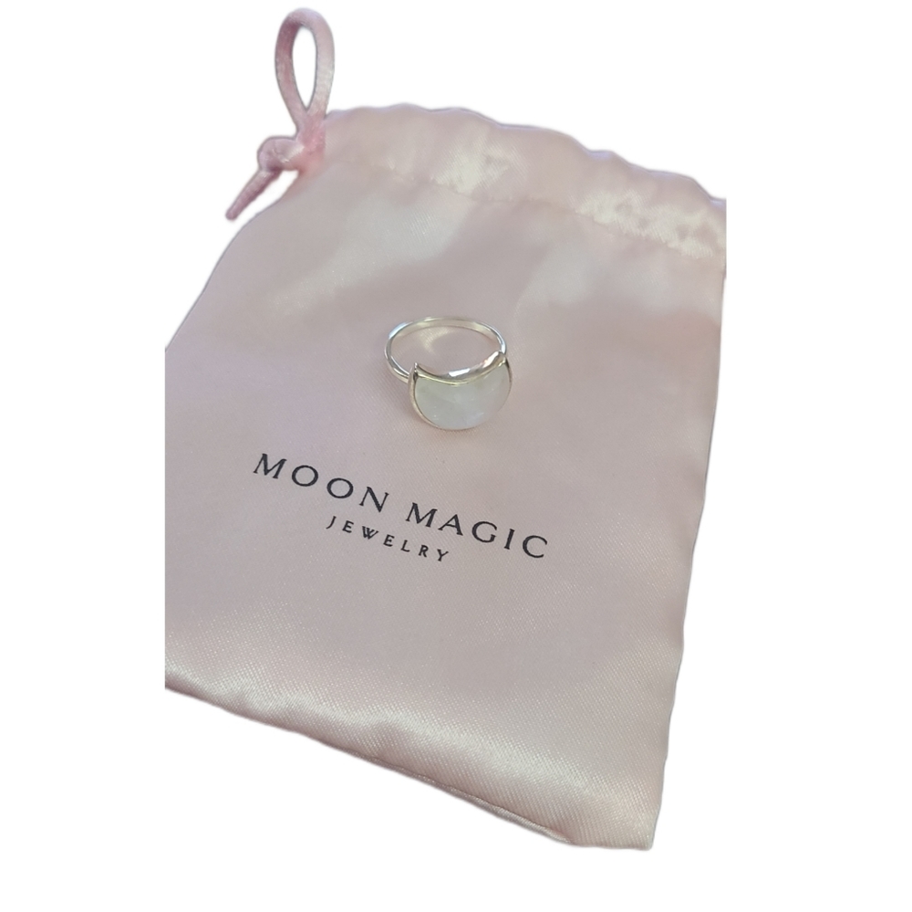 MOON MAGIC Sterling Silver 925 Stamped Moonstone Crescent Ring size 6